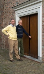 Eric Janse de Jonge en Frits Kool, leden restauratiecie PGE, november 2013 (3)