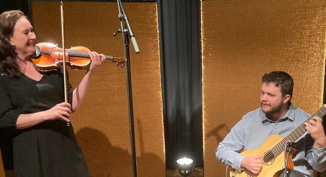 Muziek op Zondag met volbloedmuzikanten Kees en Janneke: 20|09, 10:30